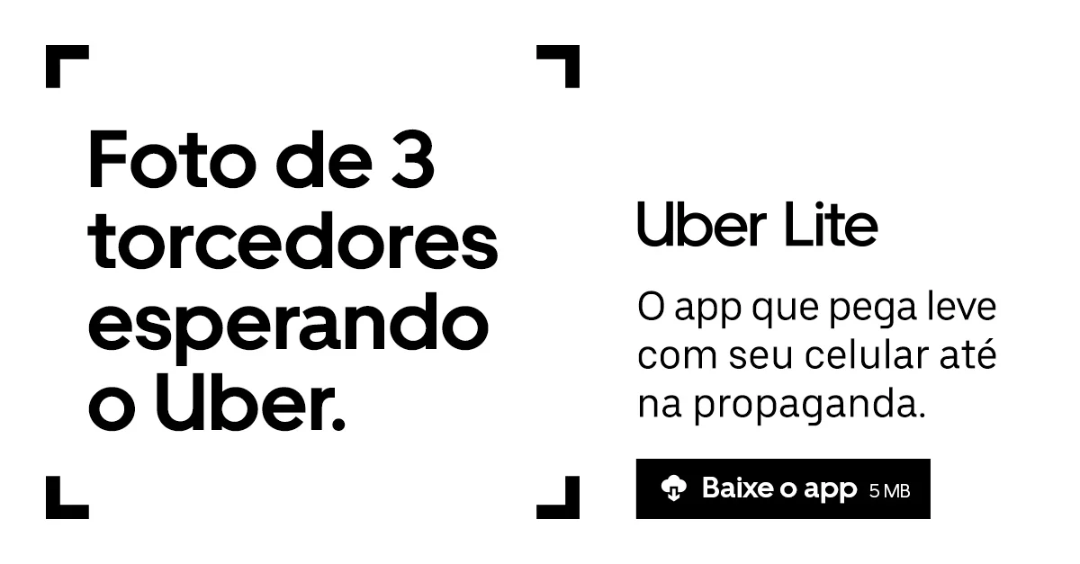   Photo of 3 supporters waiting for an Uber. Uber Lite, the app that takes easy with your mobile even in the advertising.  