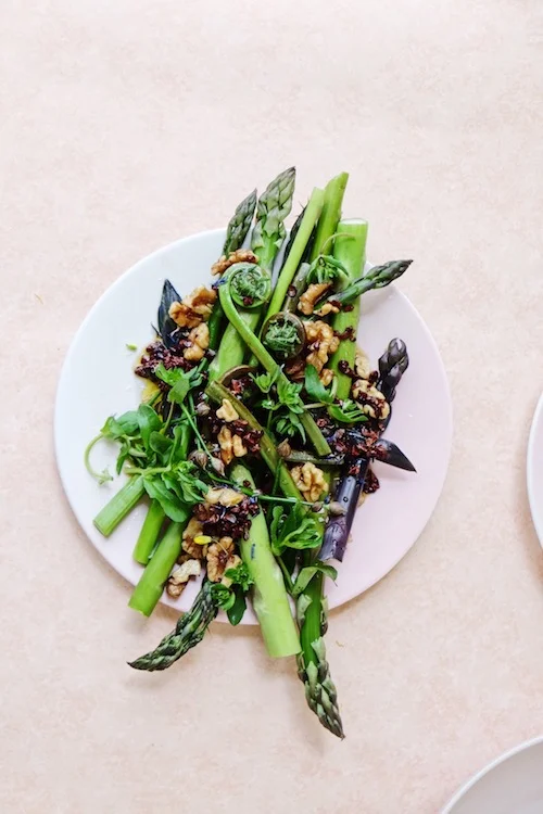   walnut-cacao nib-olive oil sauce  