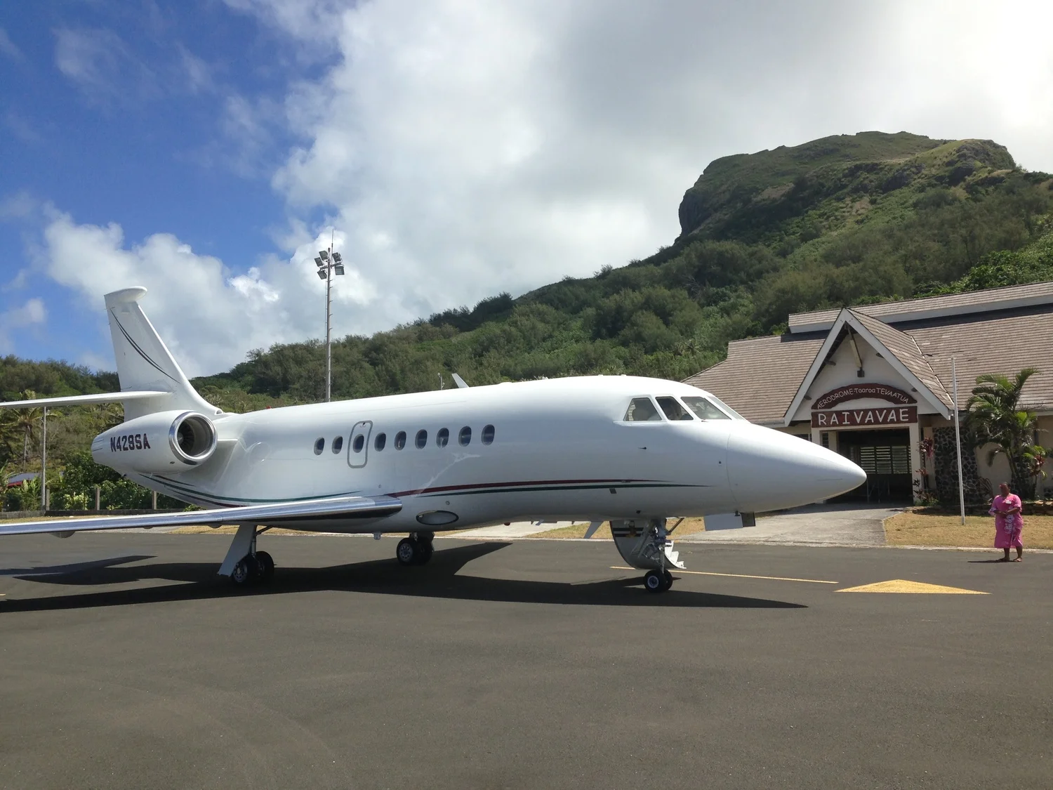 Dassault Falcon 2000 LX em Raivavae , Tahiti