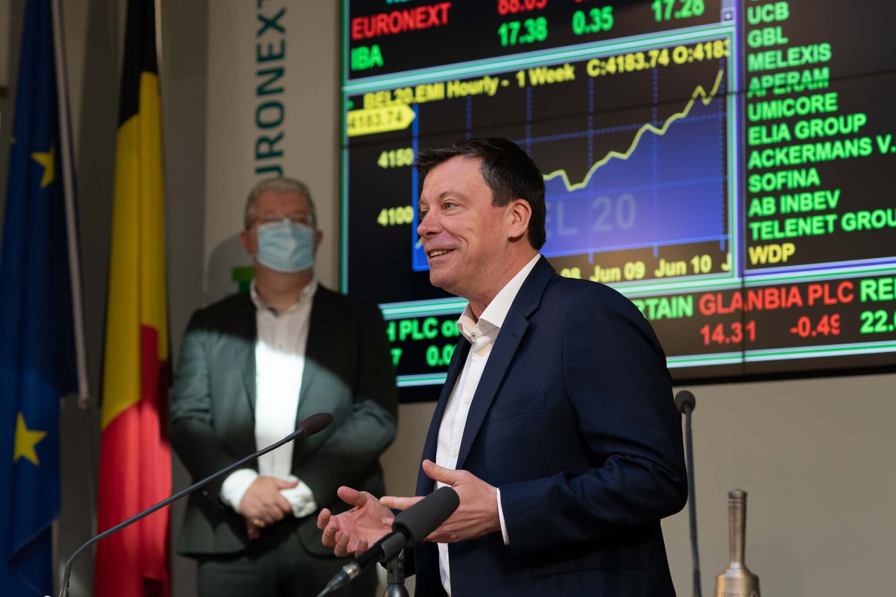  Frédéric Daerden speaking at the opening bell ceremony to mark the launch of the Social Bond of the Fédération Wallonie-Bruxelles (FWB) on the EURONEXT stock exchange in Brussels, 11 June 2021. 