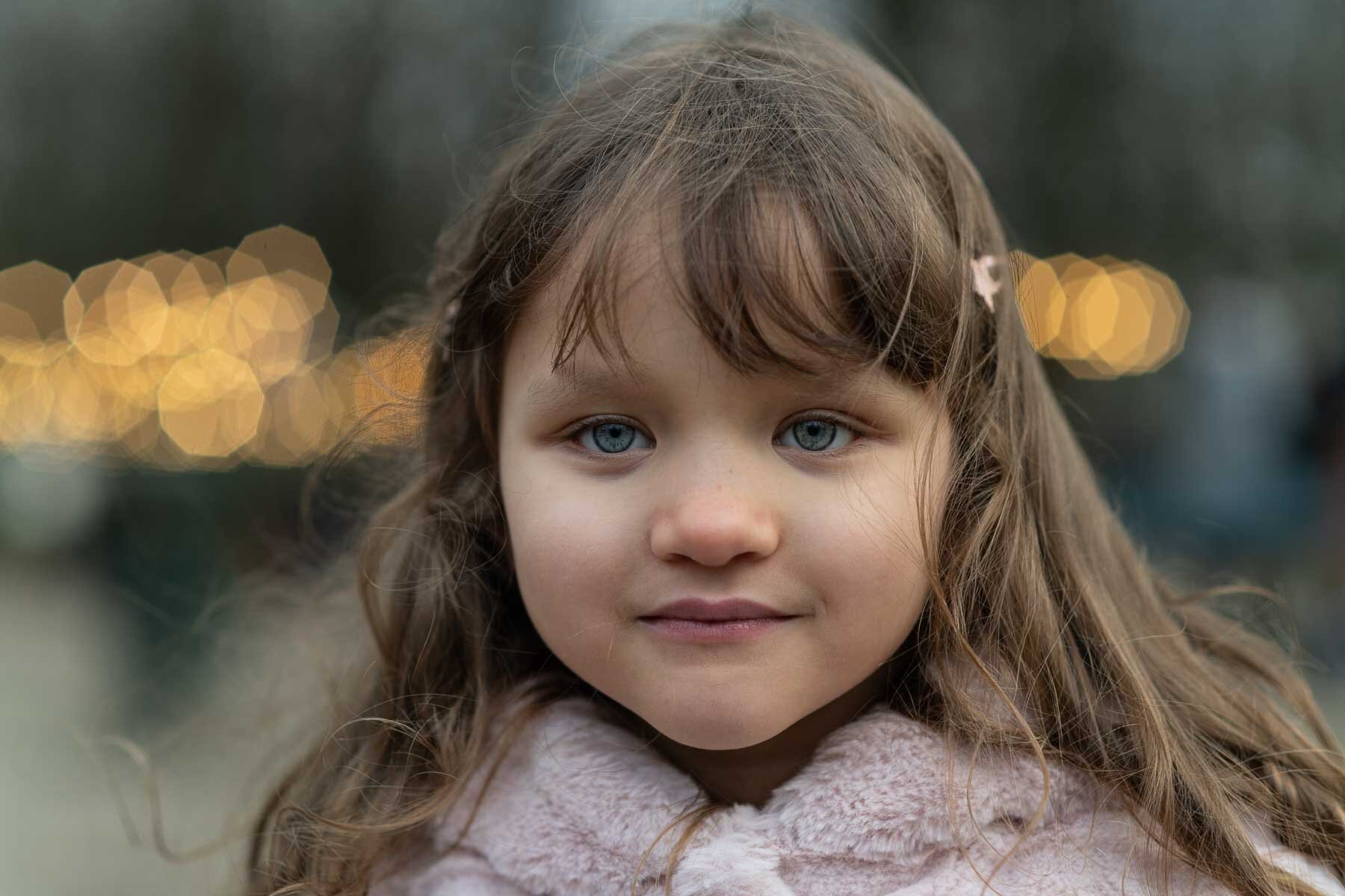 I met this little girl and her mother in Brussels’ parc royal just before Christmas to make photographs for her family. We stopped off at the guinguette for her to have a cup of hot chocolate. 