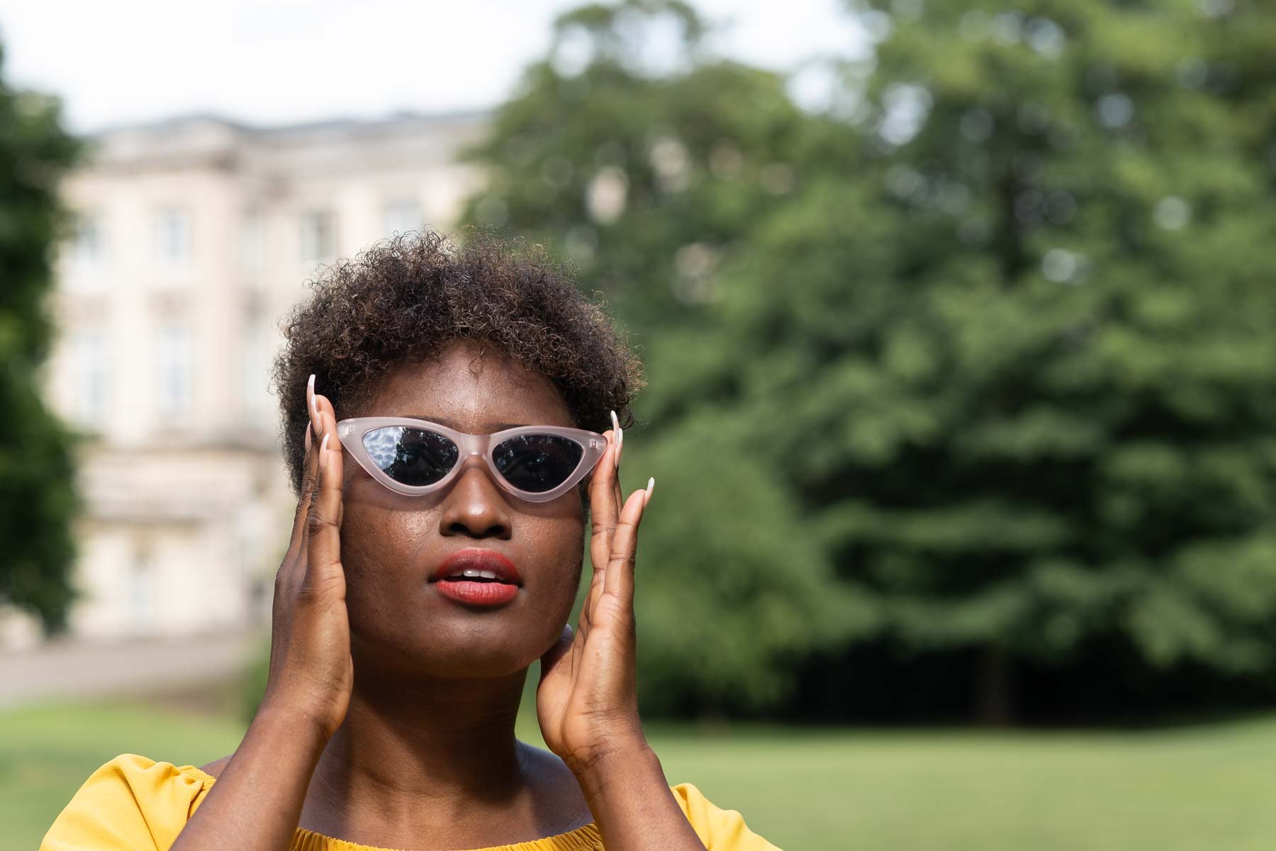  This client wanted to make portraits in the Palais Royal in Brussels, which is open to the public in July and August each year. The image was shot in the palace gardens just afterwards. 