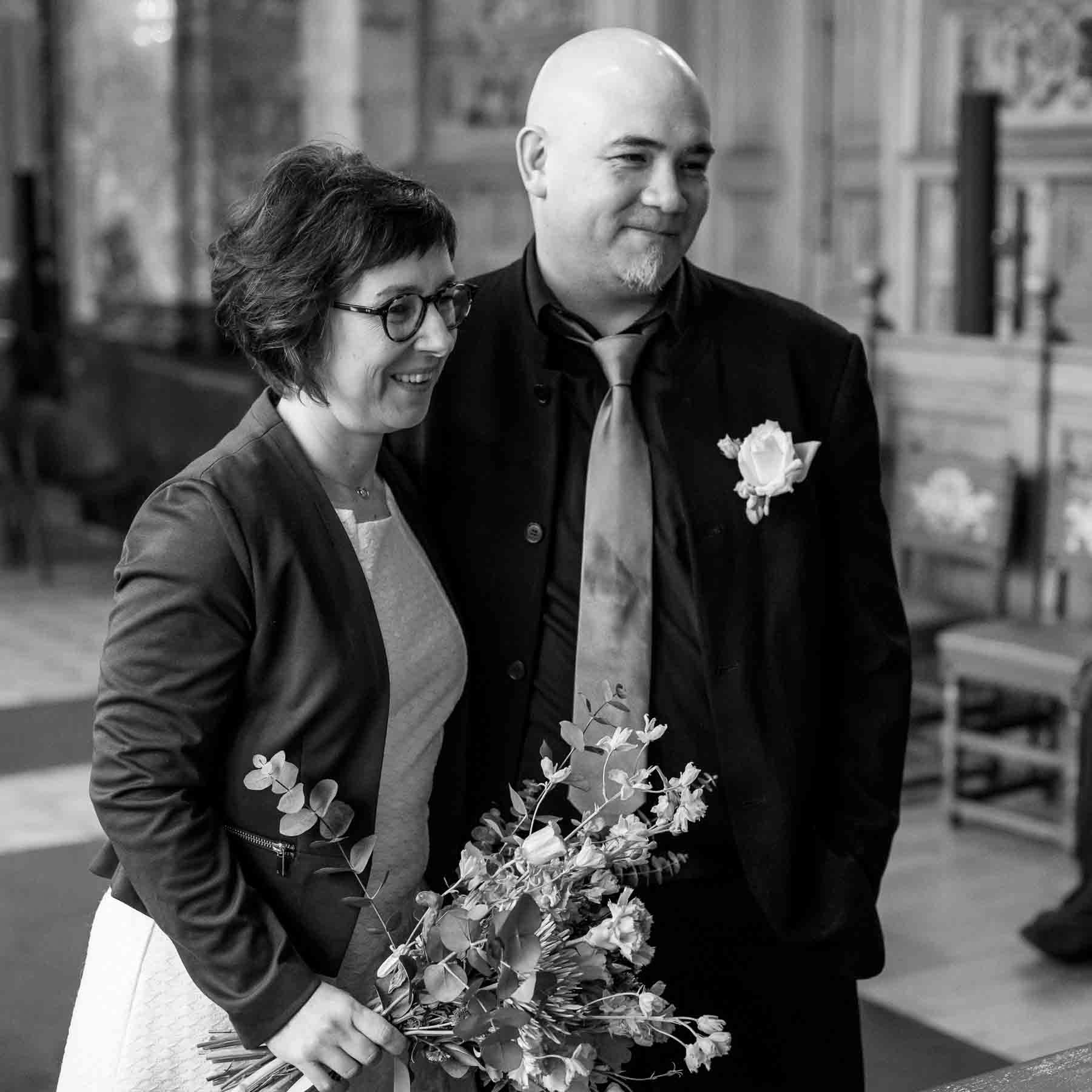  Relaxed wedding couple in the salle de mariage at Schaerbeek’s maison communale 