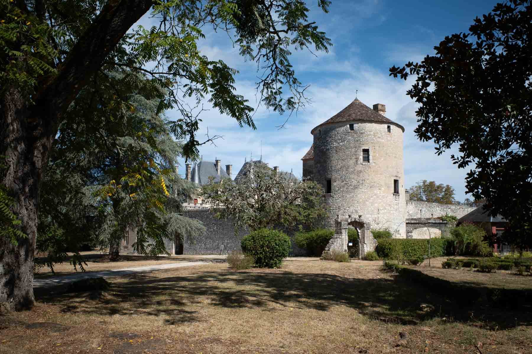  Montaigne's tower 