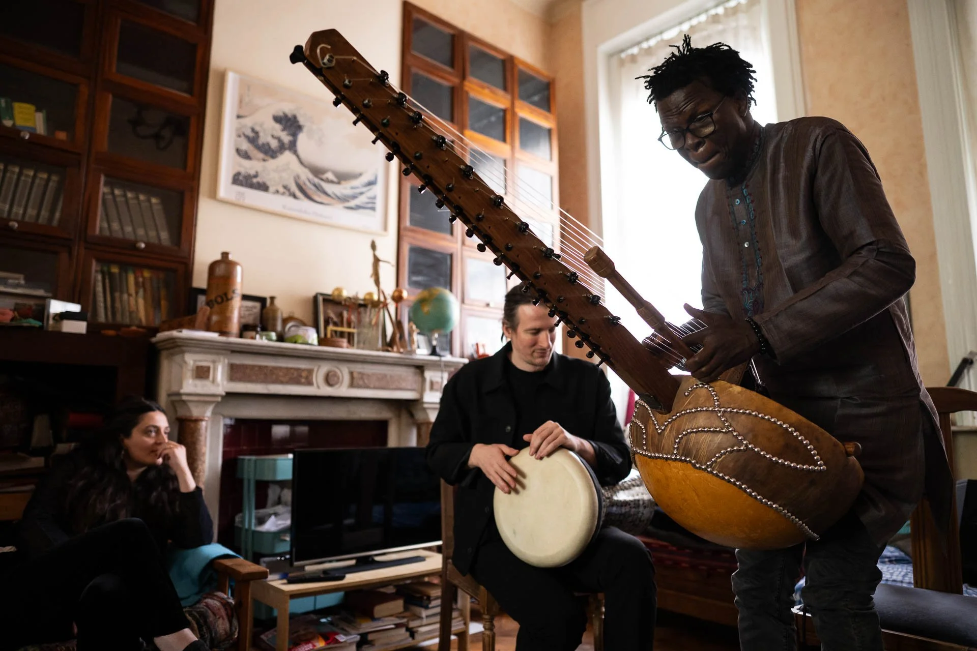  Bao Sissoko and Simon Leleux play during Muziekpublique’s Living Room Music festival, May 2026 