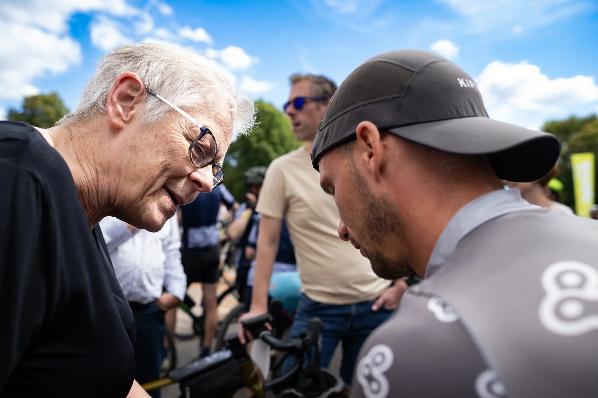  Médecins du Monde Doc’Riders sponsored 100/200km cycle ride 2026 – one rider gets advice from his mother. 