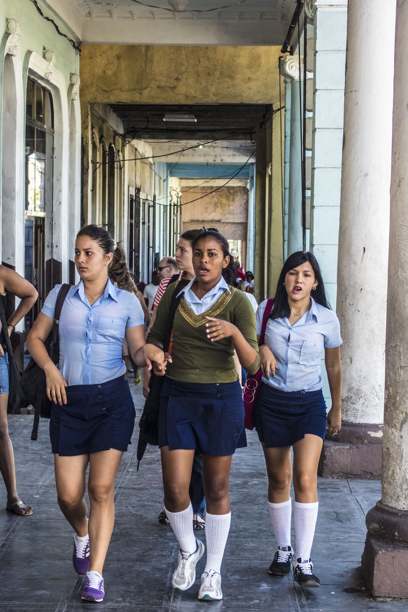 girls-street-cuba-students-michael-benabib-photography.JPG