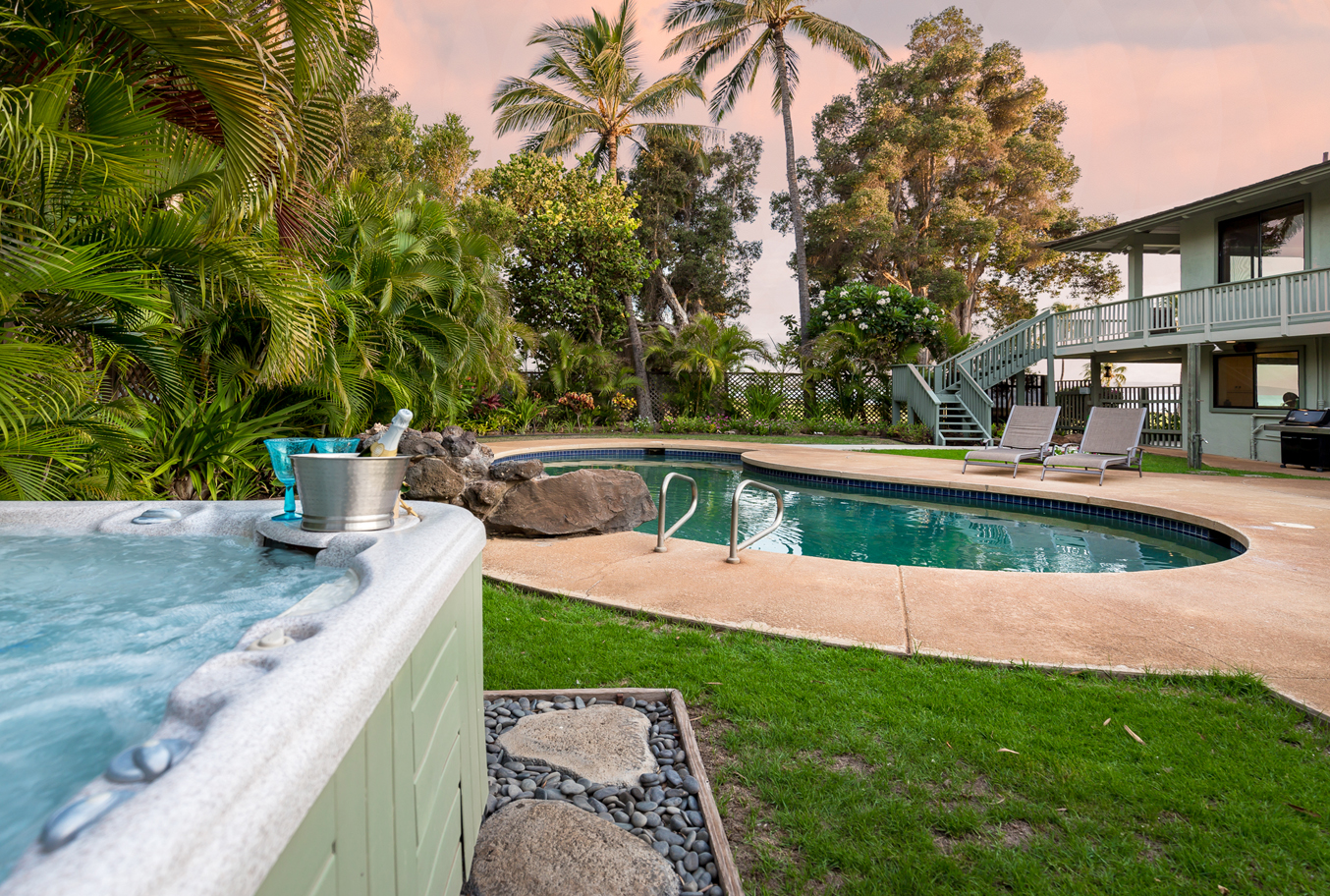 _MG_8227-Pool-and-jacuzzi.jpg
