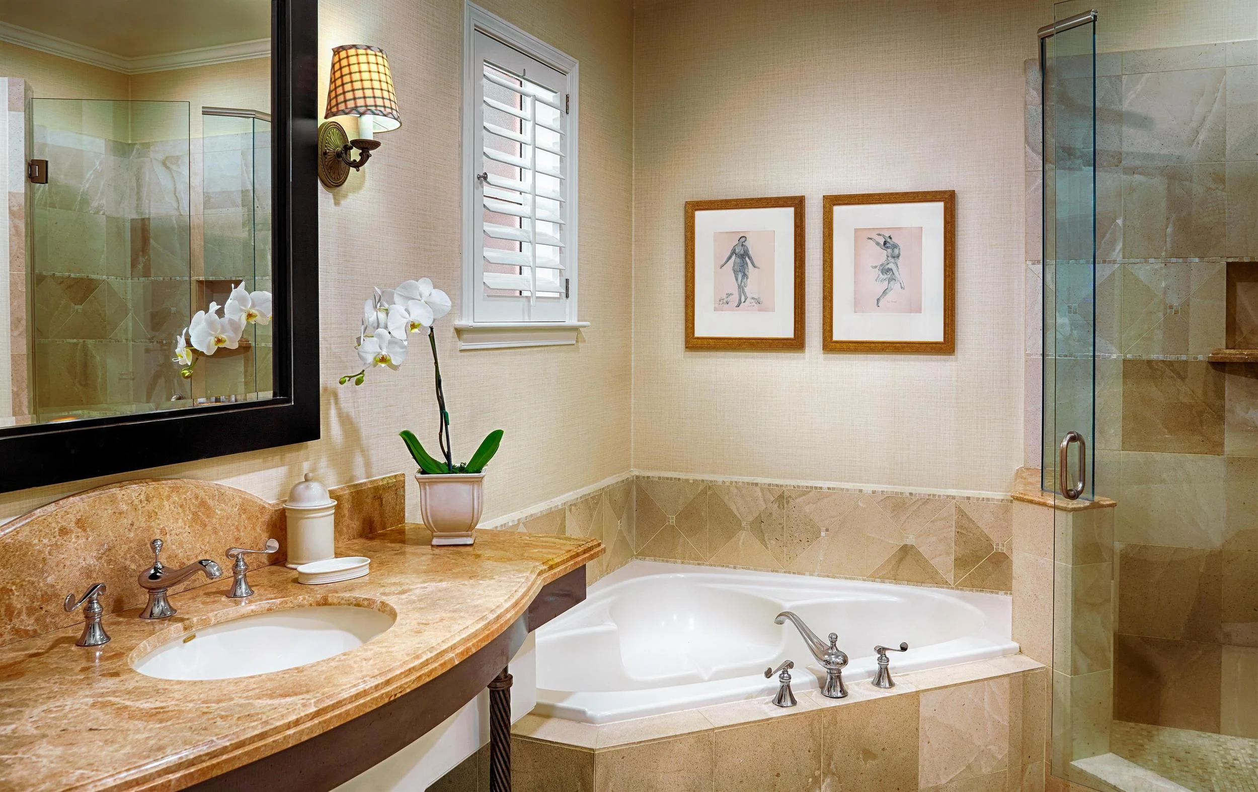 Spacious bathroom