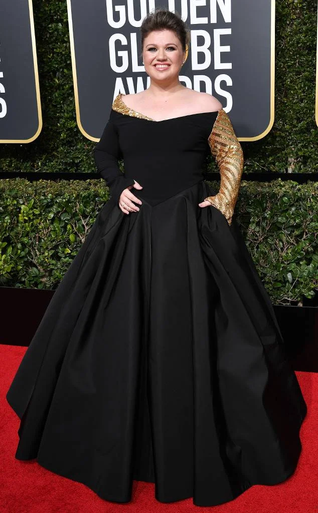 Kelly Clarkson in Christian Siriano