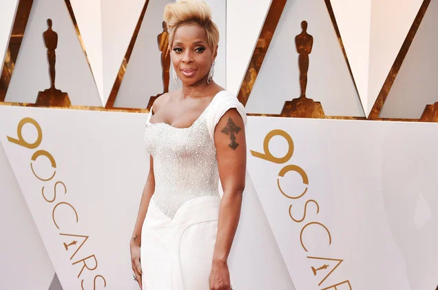 Mary J. Blige in Versace