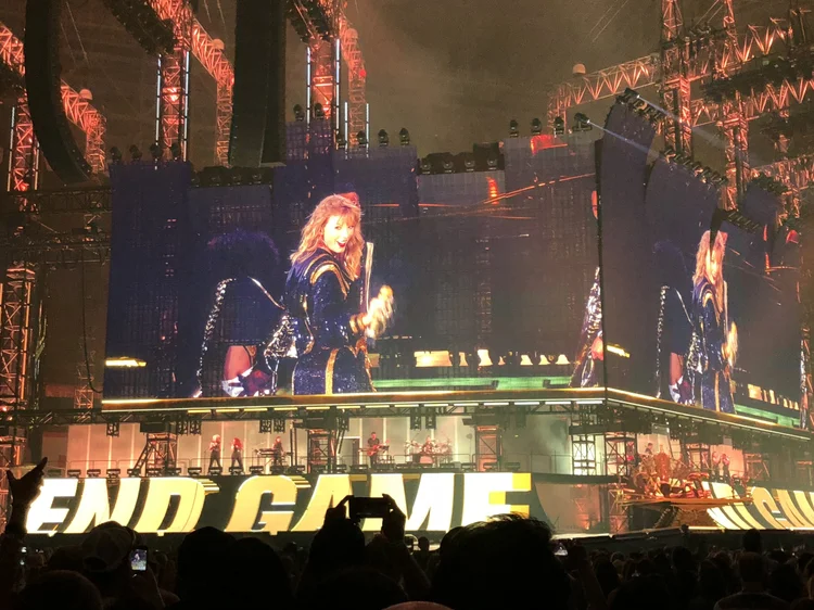 Taylor Swift — Reputation Stadium Tour — Back to Conquer
