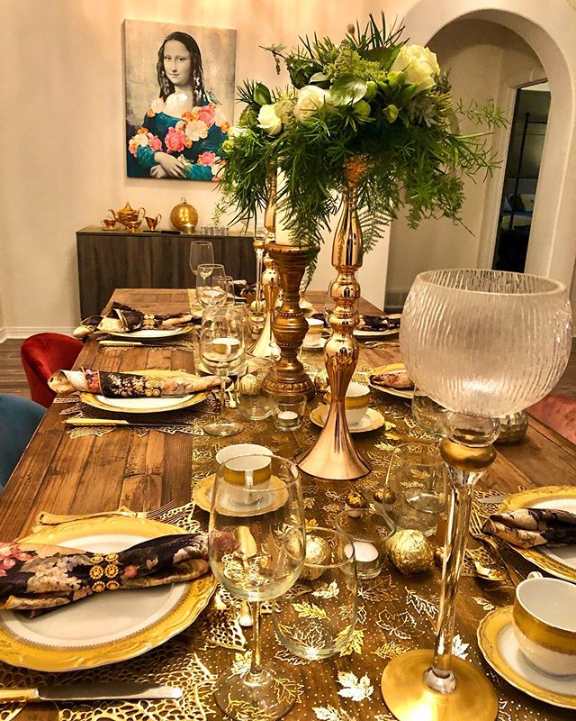 Plenty to be thankful for. #spoiledsplendid #canadianthanksgiving #thanksgiving #canada #dinner #gold #hosting #entertaining #table #tablesetting #tablescapes #yeg #food #foodie