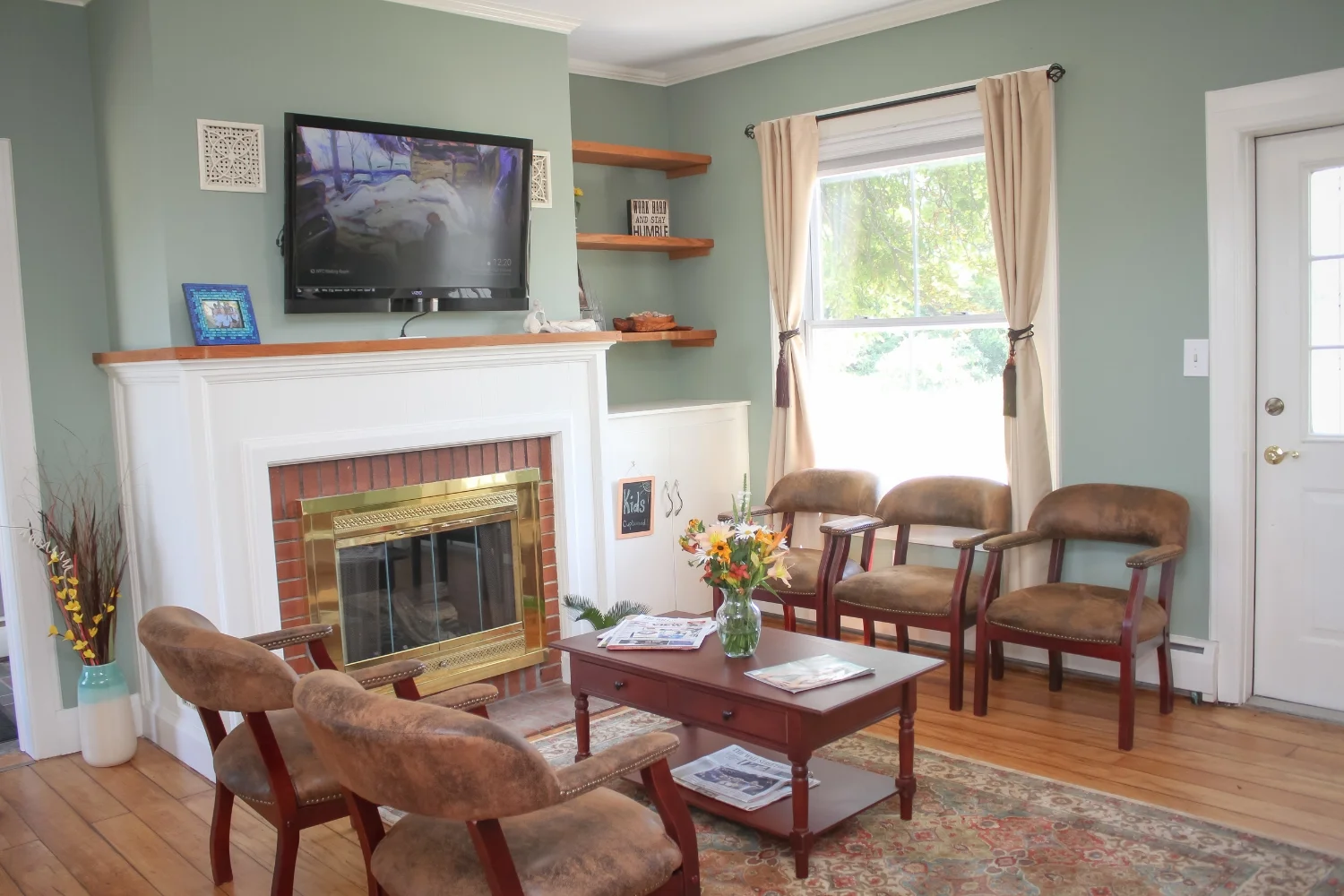 Wolfe Family Chiropractic Metamora waiting room E