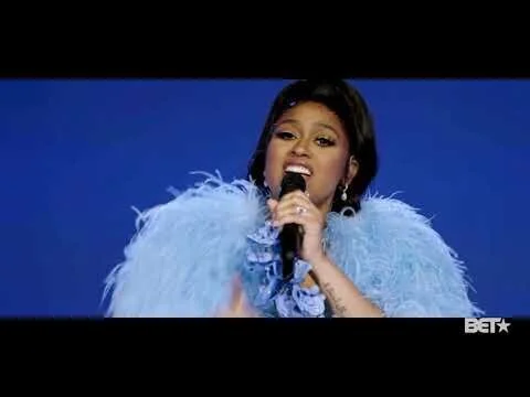 Jazmine Sullivan Performs "Pick Up Your Feelings" | 52nd Annual NAACP Image Awards