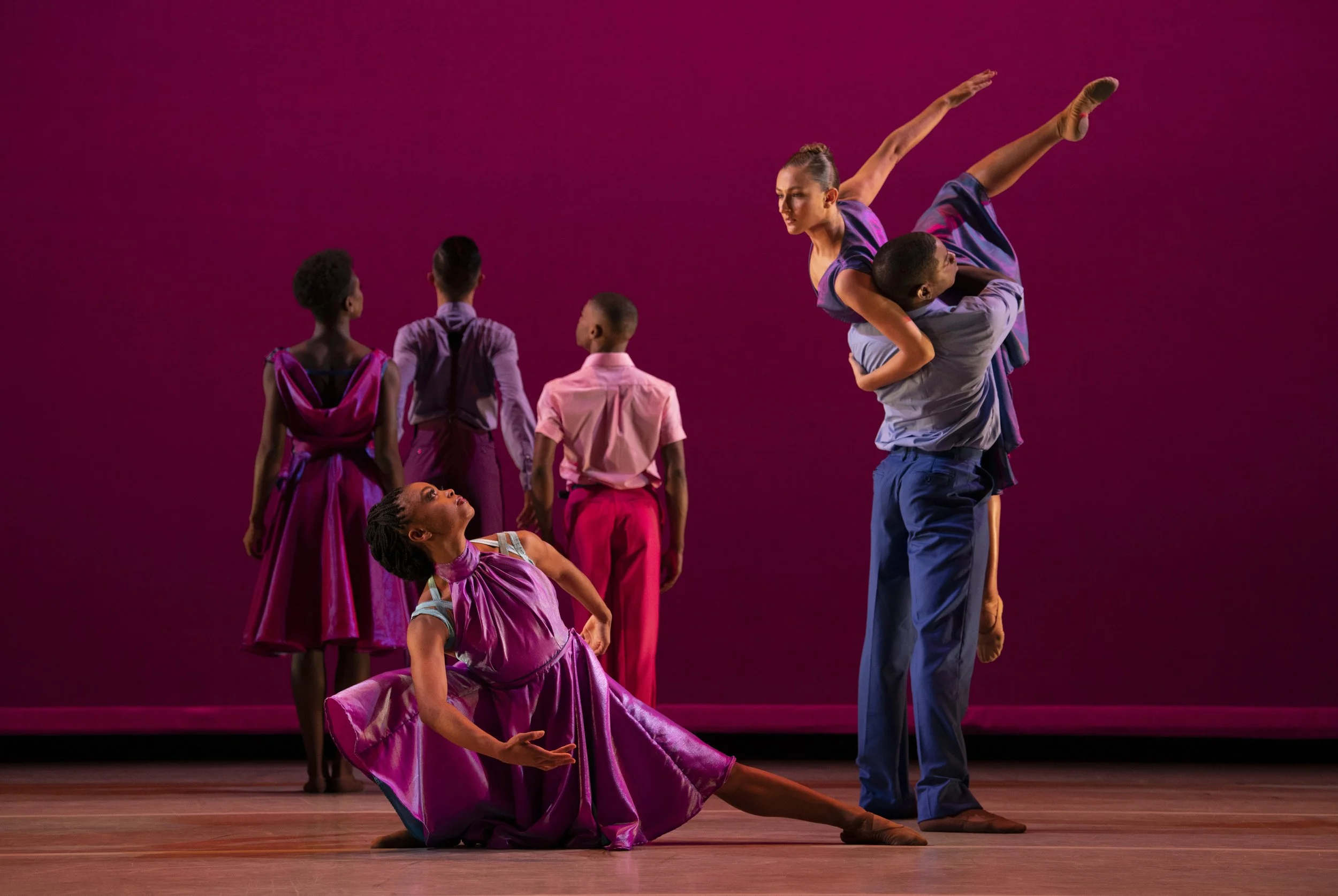 Ailey II in Alia Kaches The Gone. Photo by Nir Arieli_2179.jpg