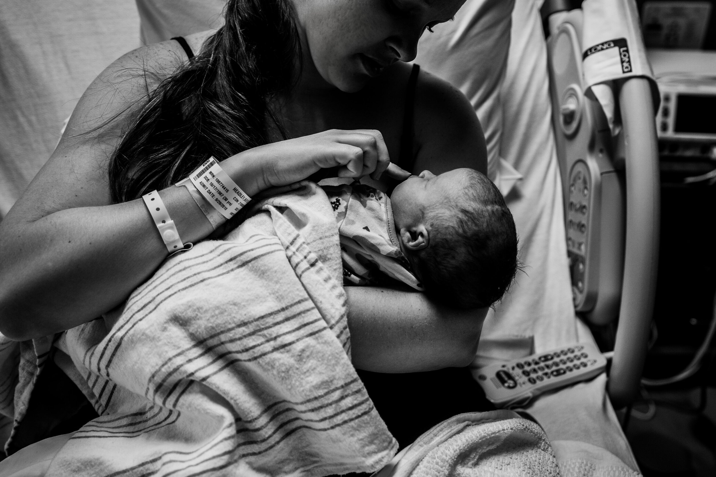 documentary newborn  photographer in houston fresh 48 photographer - Headley Family-4.jpg