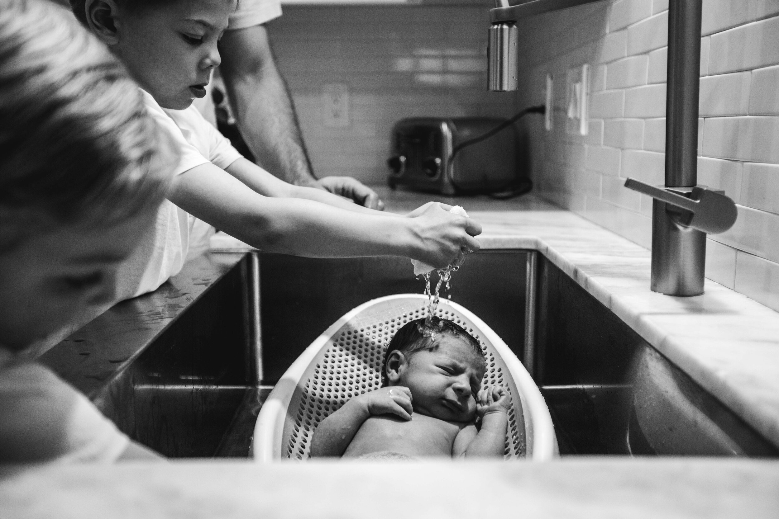 houston newborn photographer - documentary family photographer in houston-14.jpg