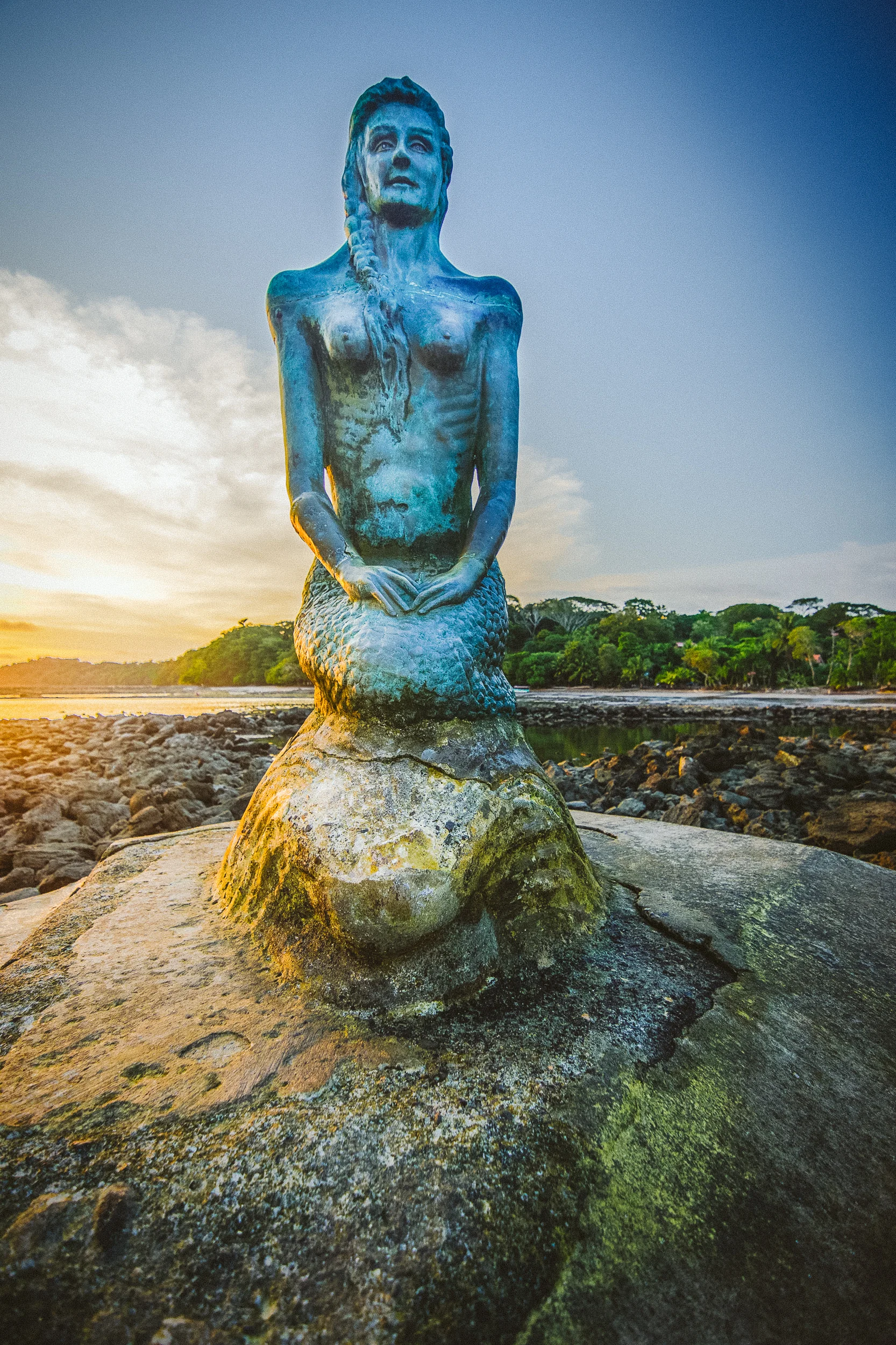La Sirena is this sculpture of a mermaid far out into the ocean. At high tide, she is completely surrounded by the ocean but at low tide, you can easily walk there.