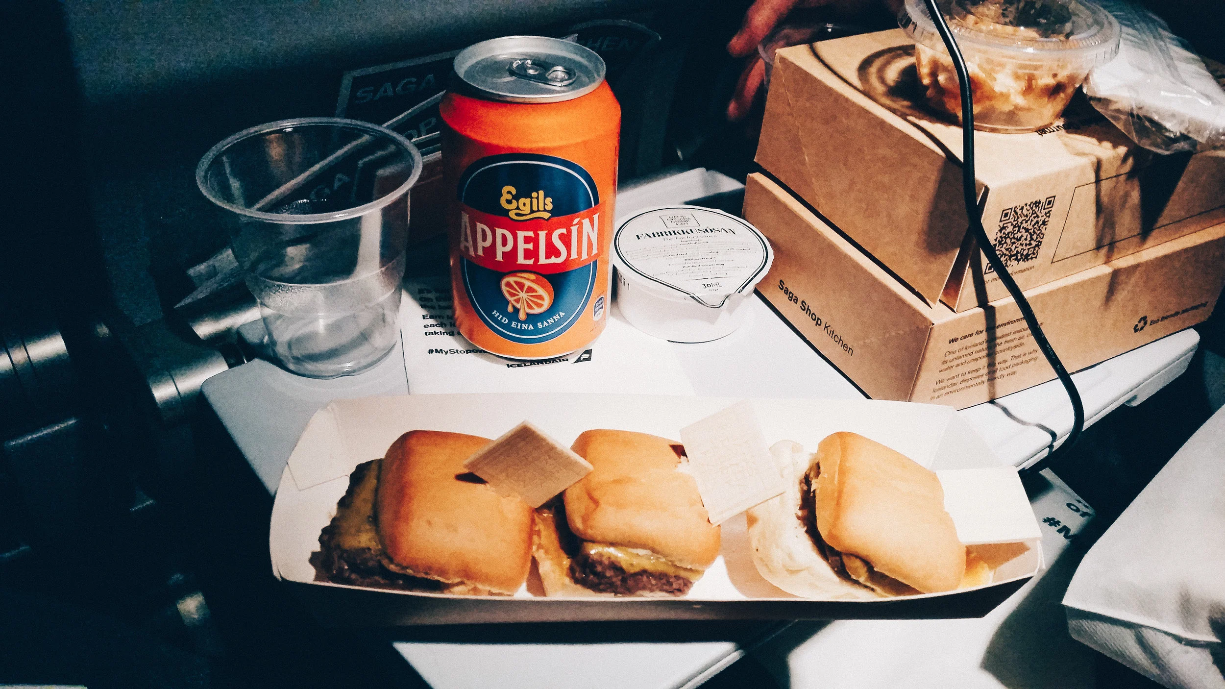 Whilst the sliders left something to be desired (doesn't all aeroplane food?) my first true love is Appelsín.