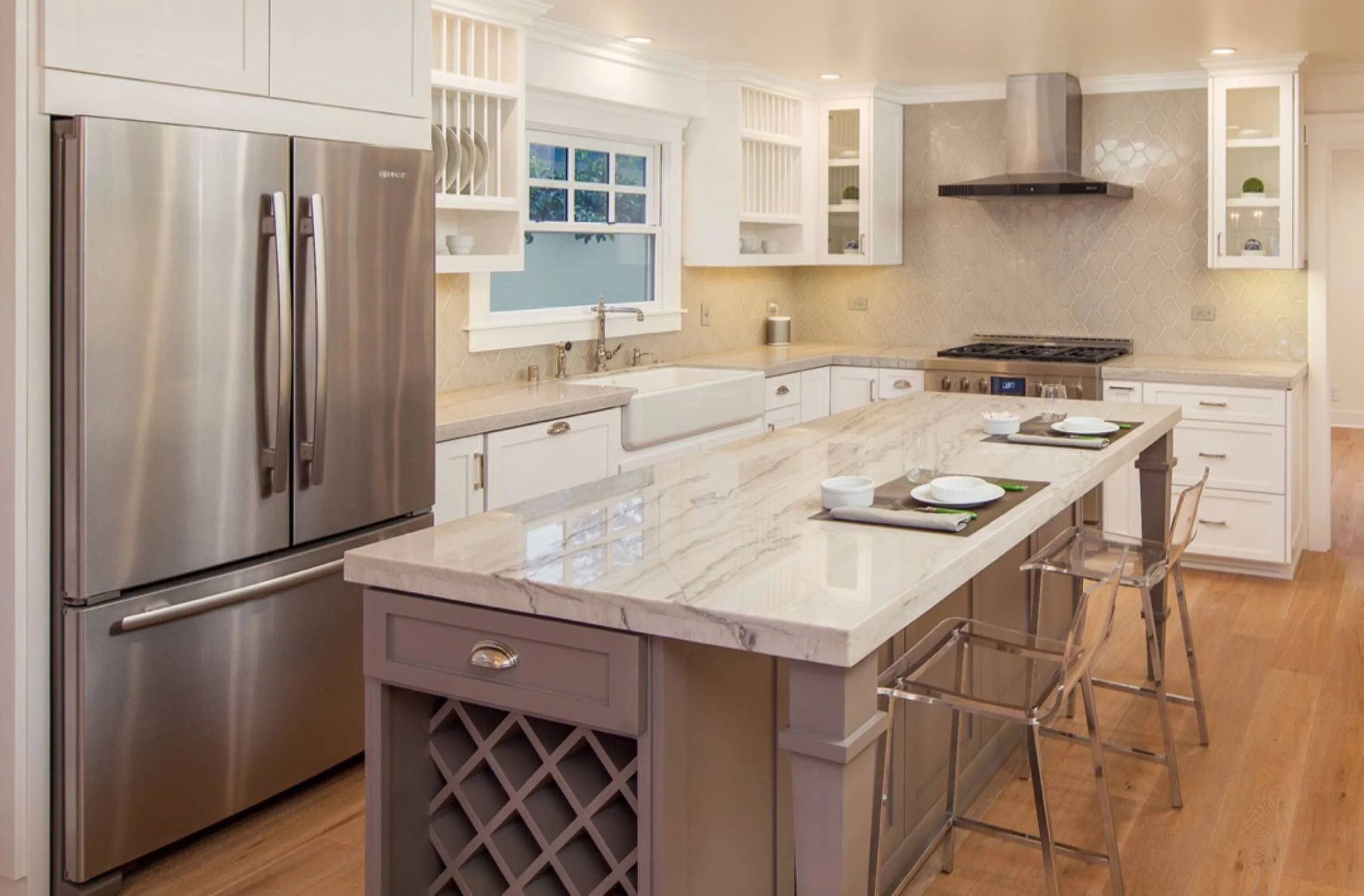 Eat-in kitchen
