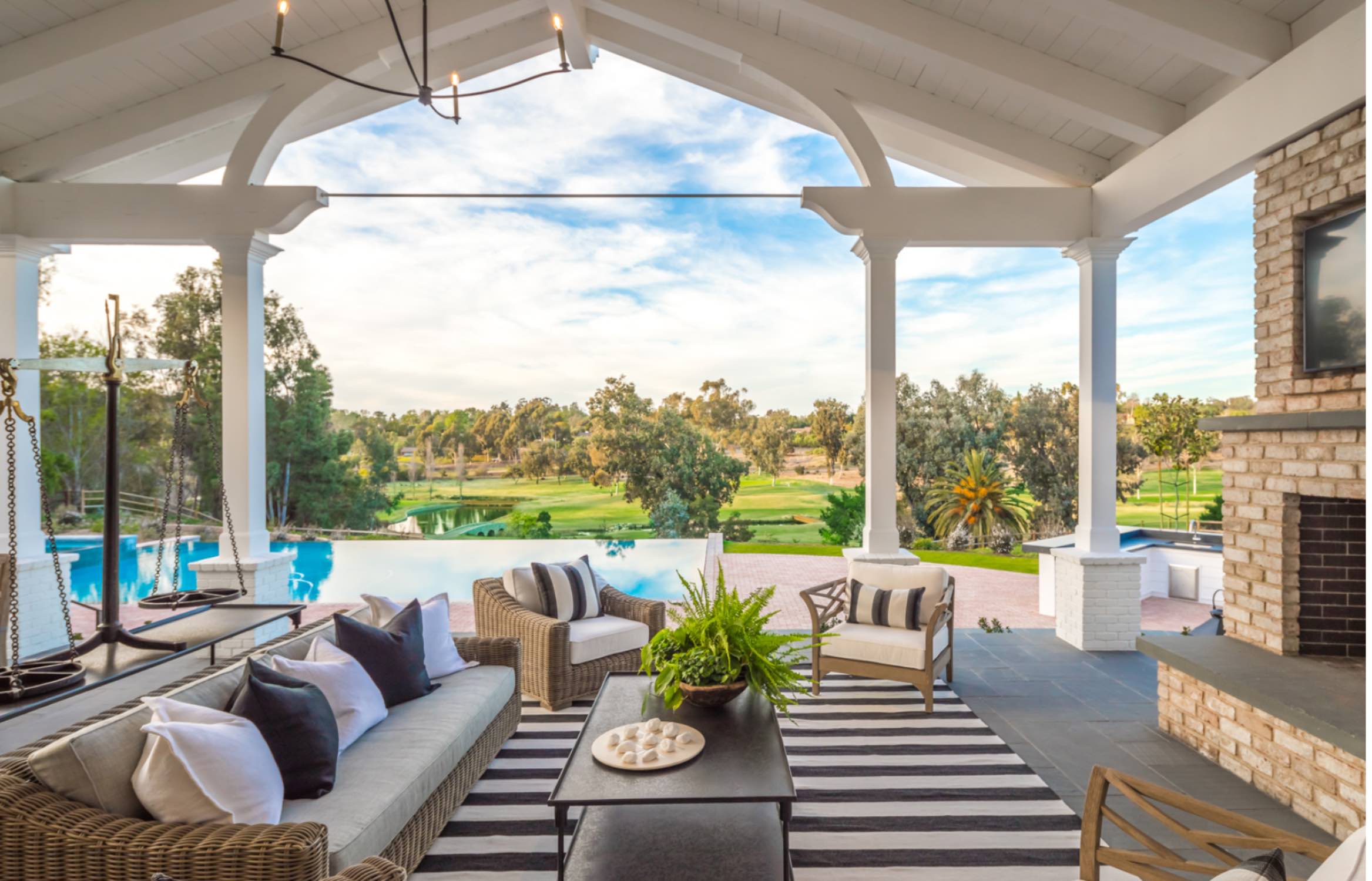 Indoor-outdoor living