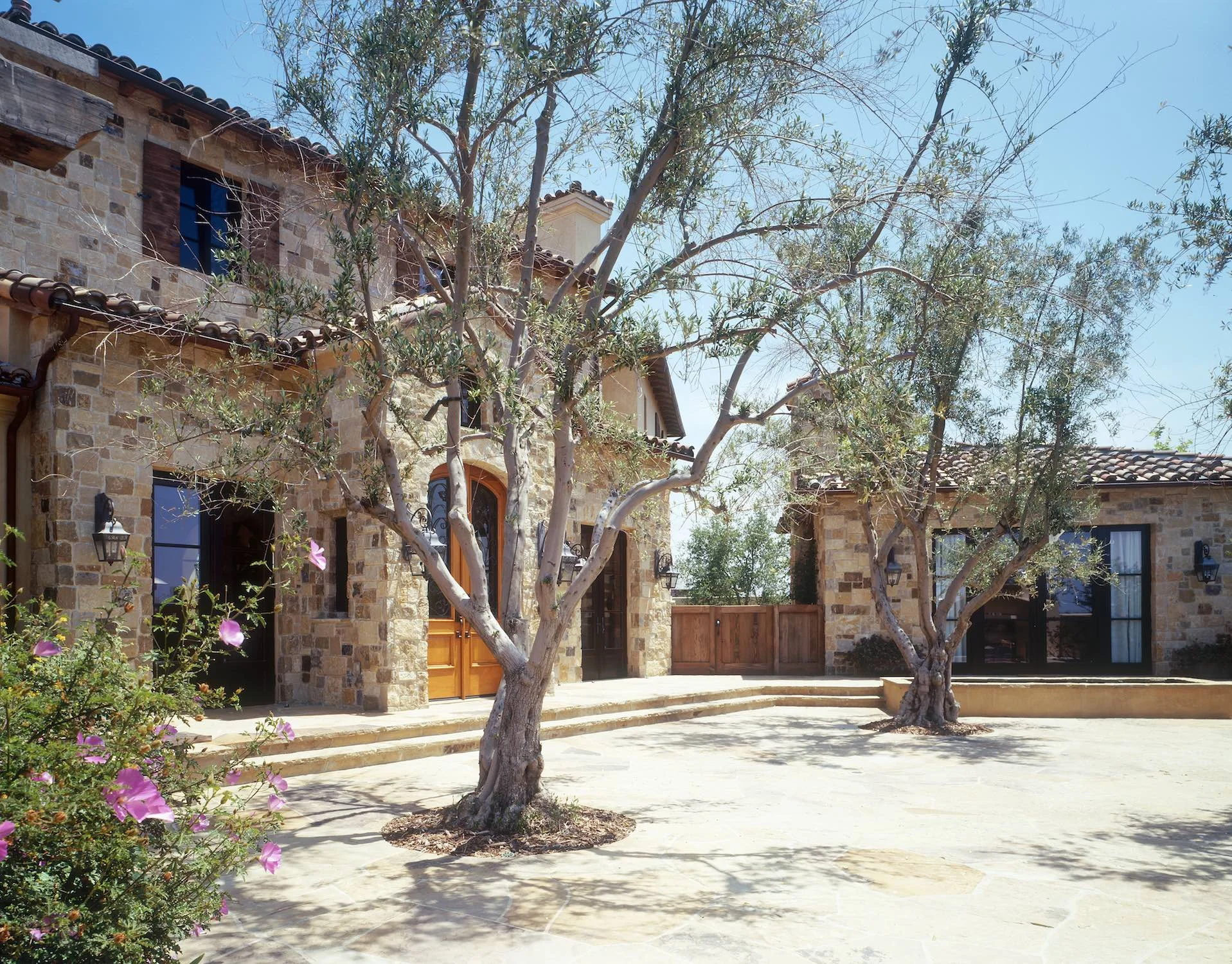  Entry courtyard 