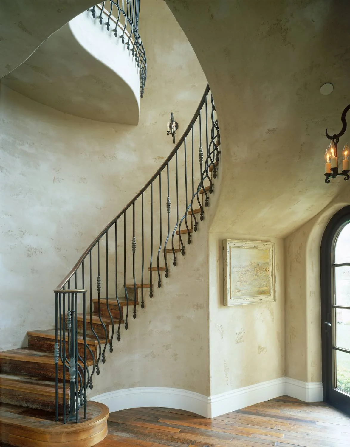  Main staircase 