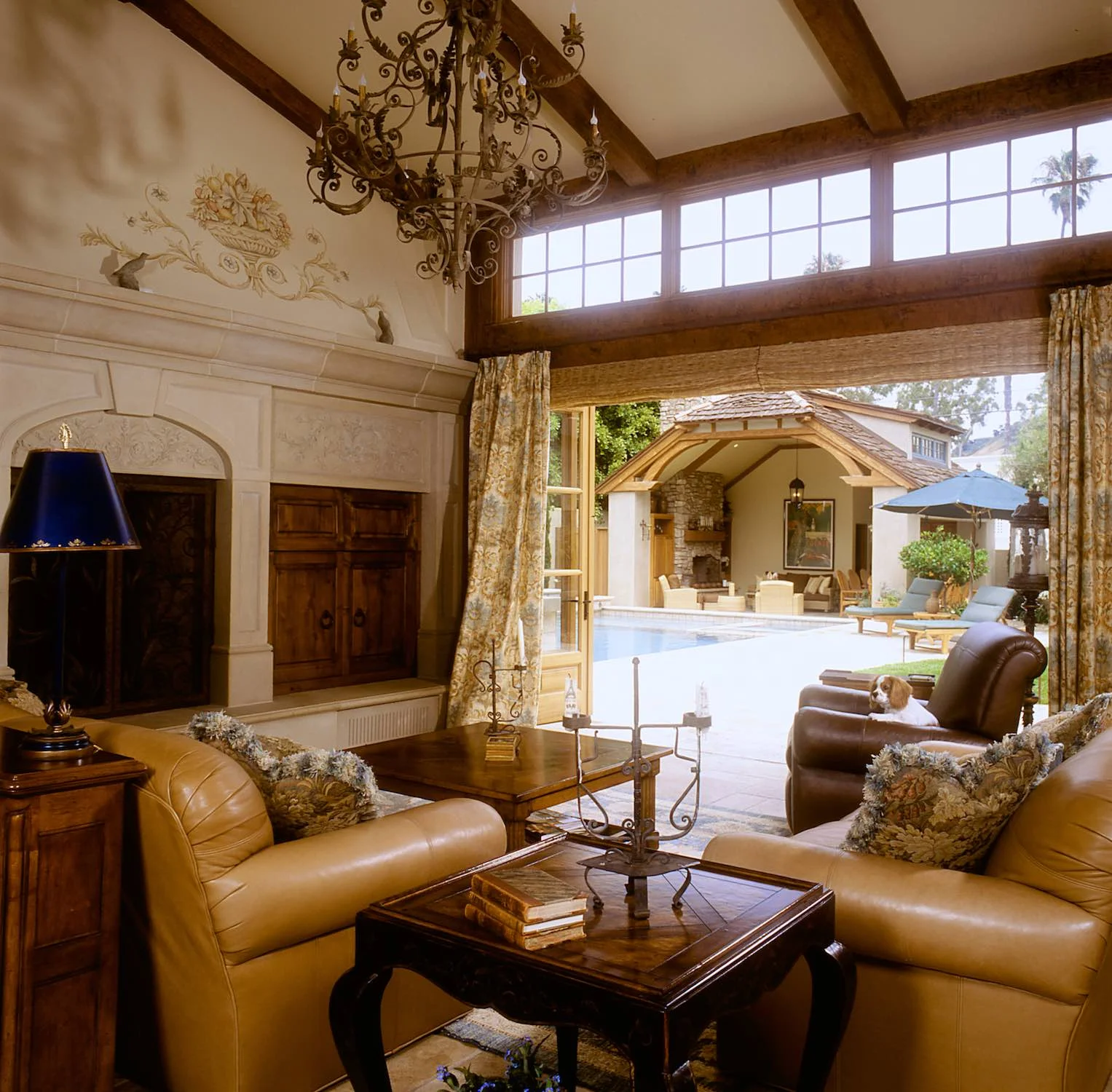  Living room with a view of the pool house 