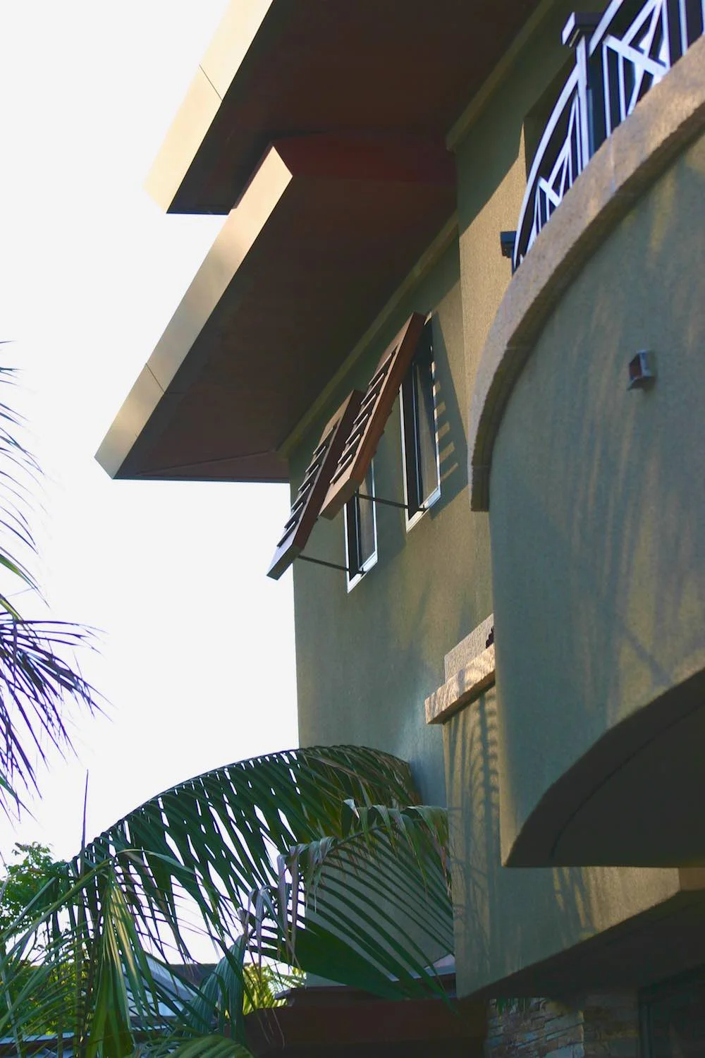  Exterior window details 