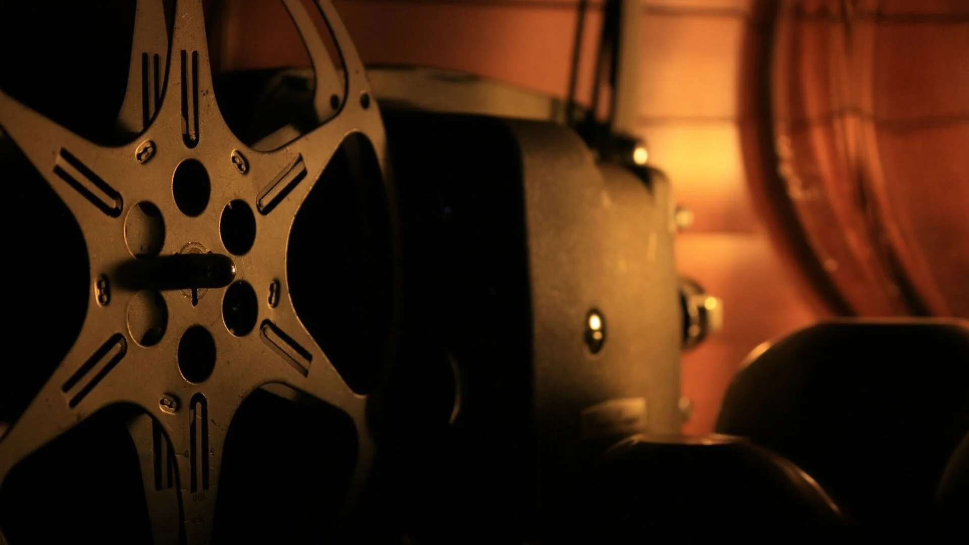 old film projector 1920x1080 wallpaper_www.wallpapername.com_58.jpg