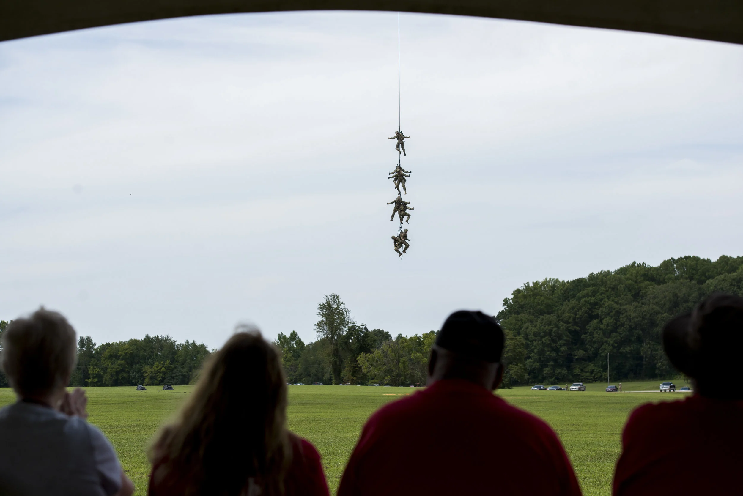  Soldiers are carried away after the conclusion of an Air Assault demonstration for veterans and families on August 25, 2017. 