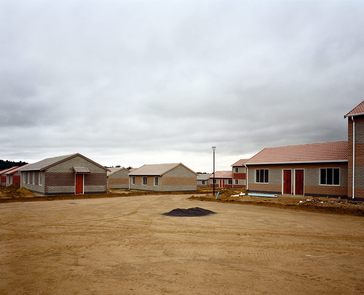  Low Cost Housing, S.Africa (c-type print, 30x40-, 2004) 