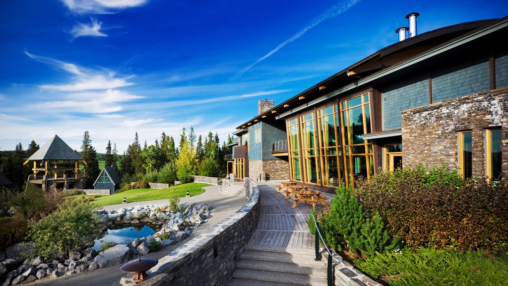 Azuridge Estate Hotel