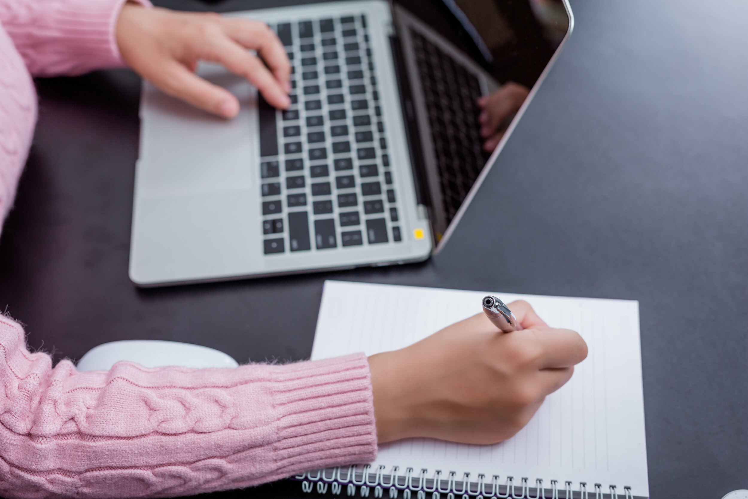 young-woman-working-office.jpg