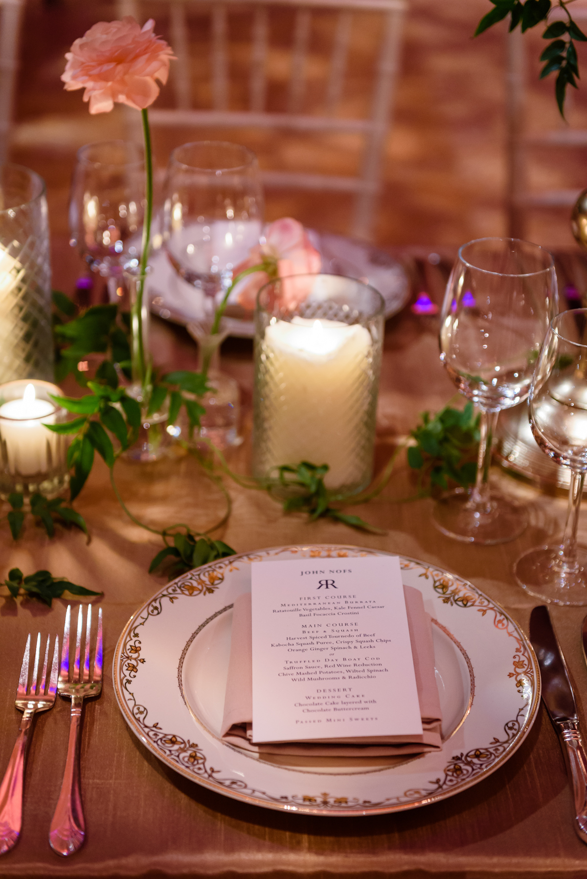 Weylin Wedding: Place setting with gold chargers
