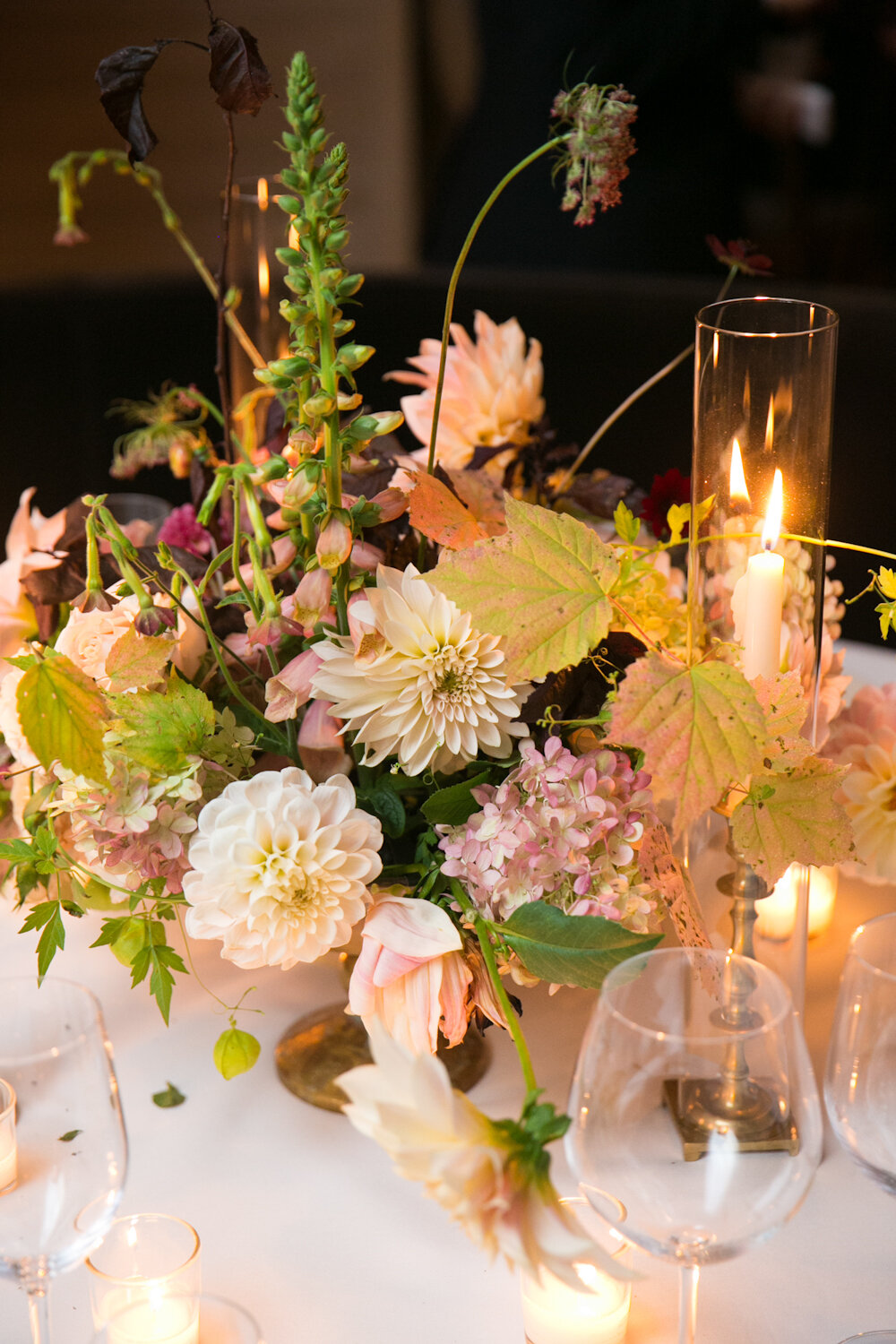 blue-hill-at-stone-barns-wedding-dahlias.jpg