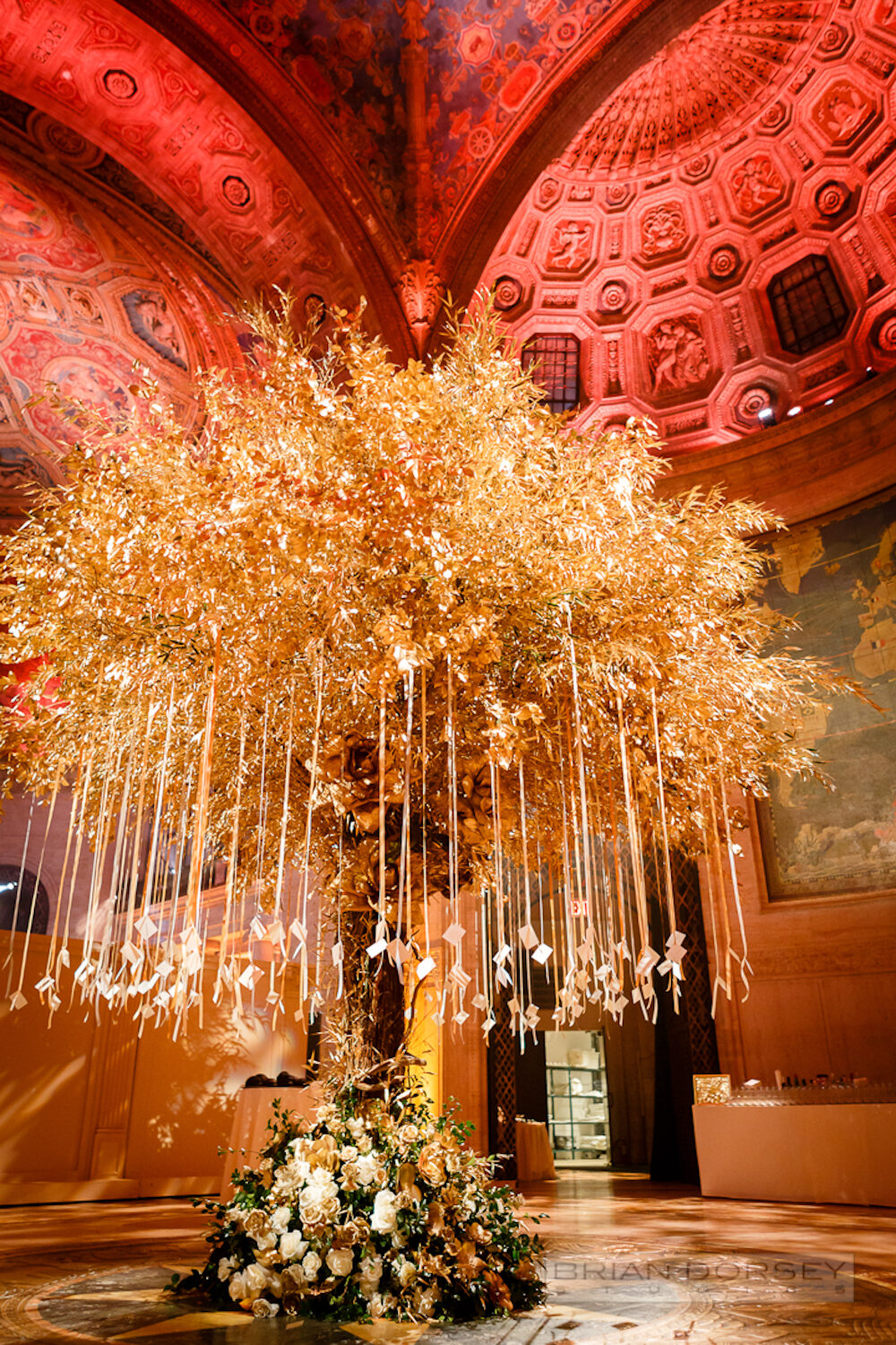 Cipriani wedding gold tree with hanging escort cards