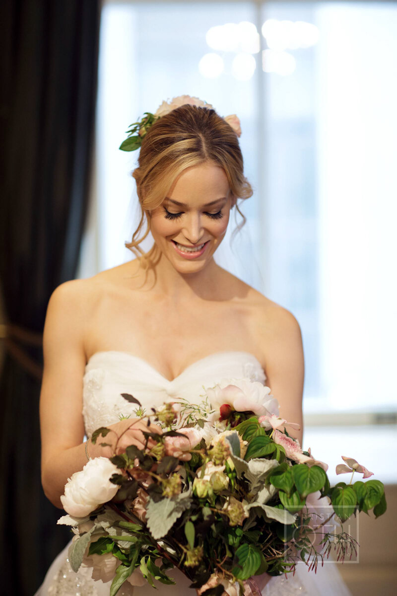 Cipriani Wall Street Wedding bride holding bouquet