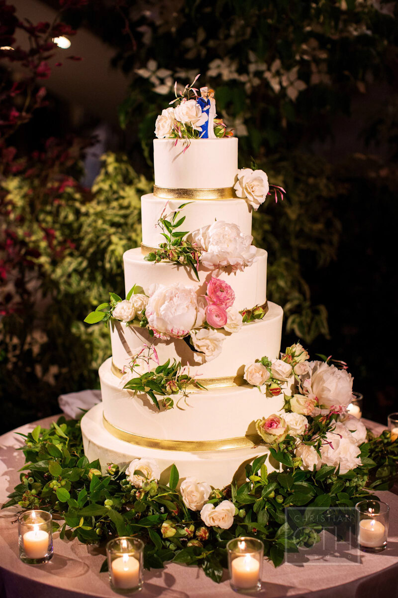 Cipriani Wall Street Wedding cake with cake topper