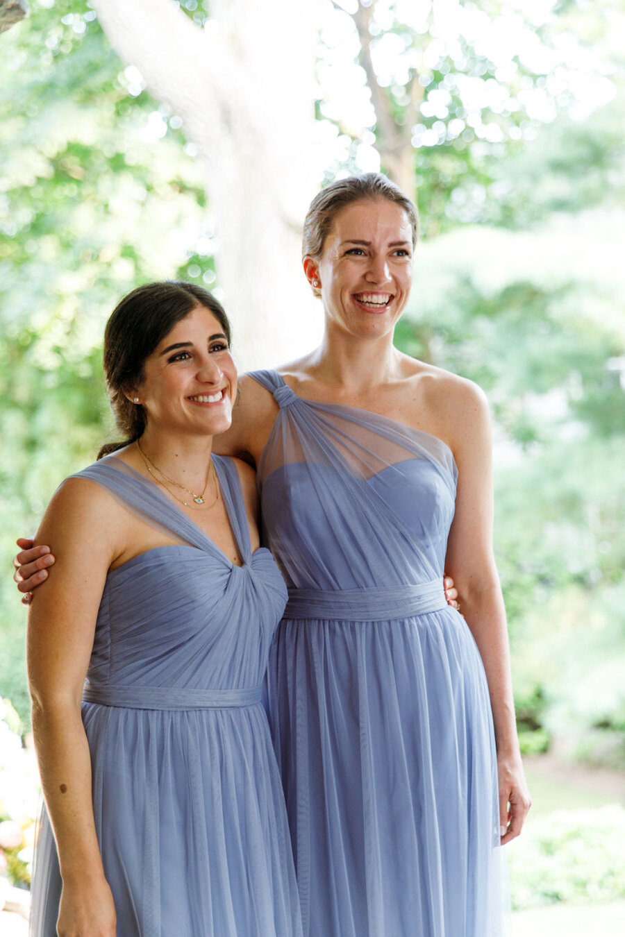 bridesmaids wearing blue