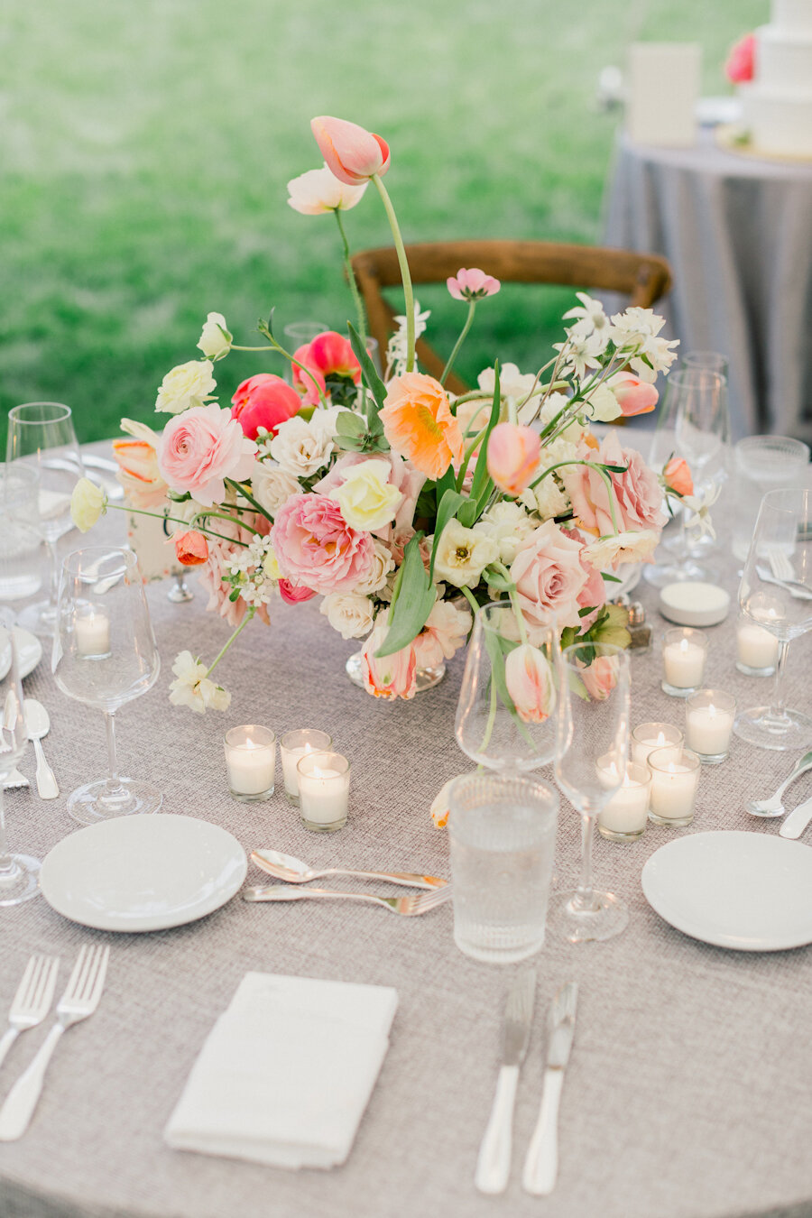 outdoor-tented-wedding-tablescape.jpg