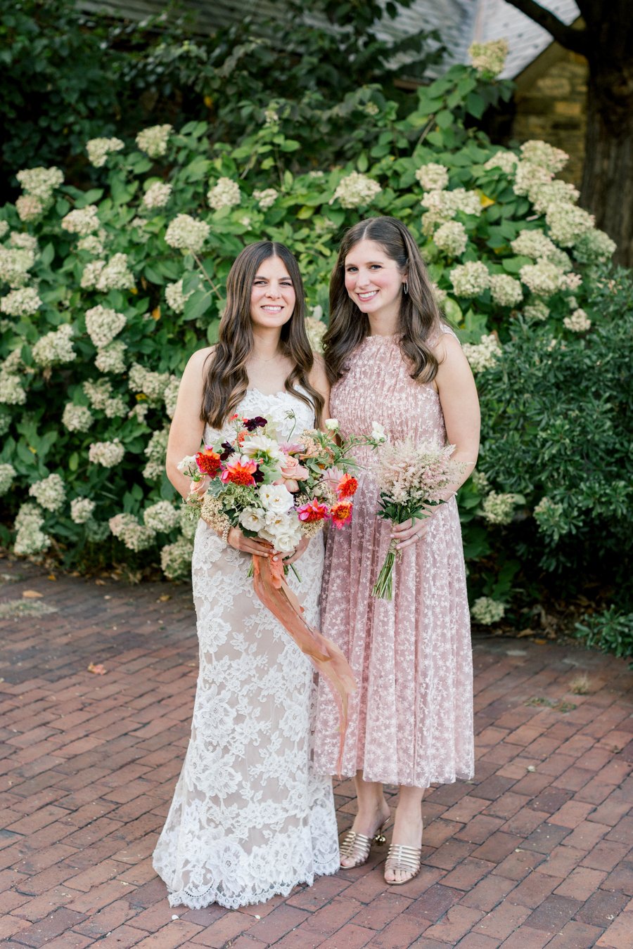 bride and bridesmaid bouquet