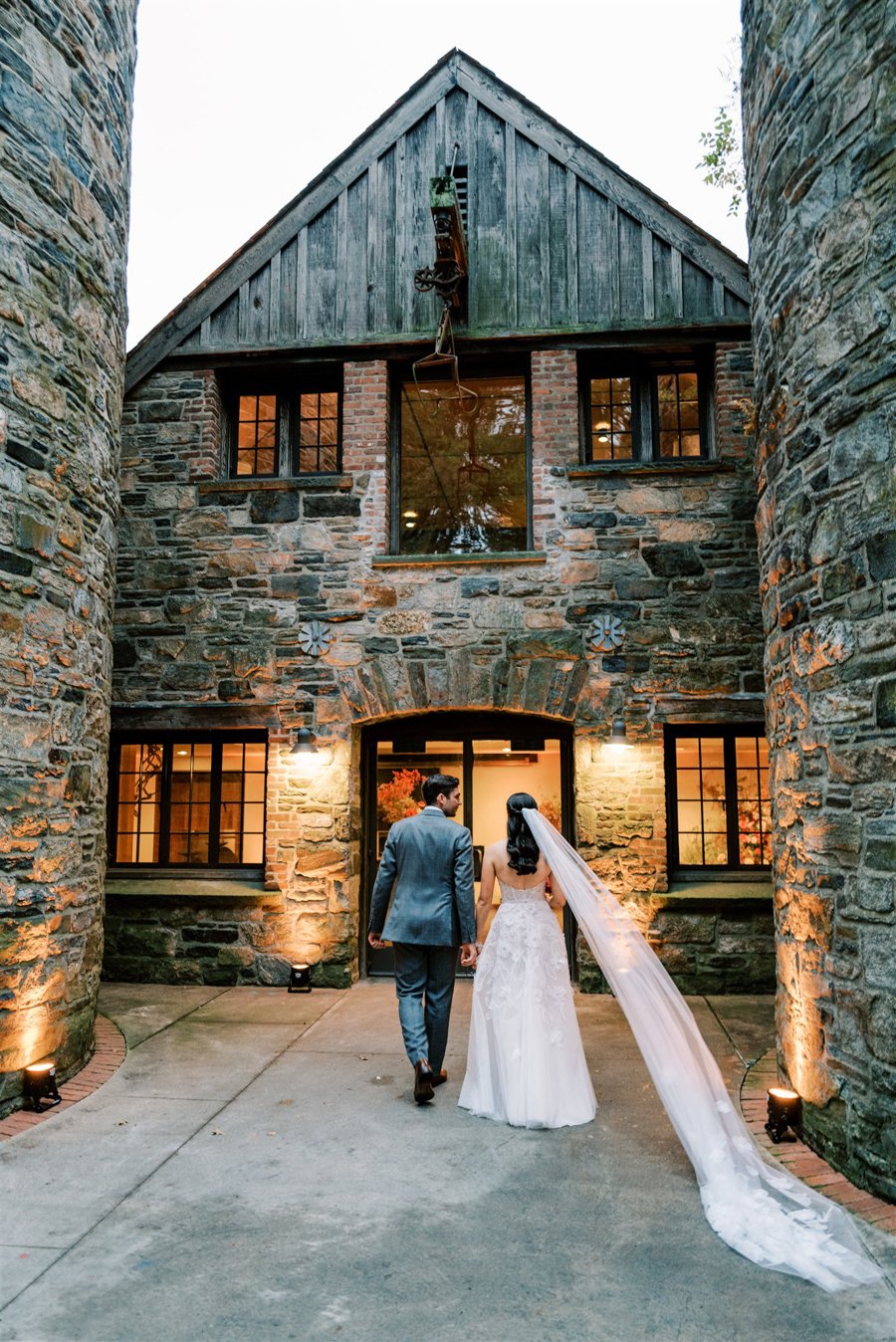 blue-hill-at-stone-barns-wedding-couple-veil.jpg