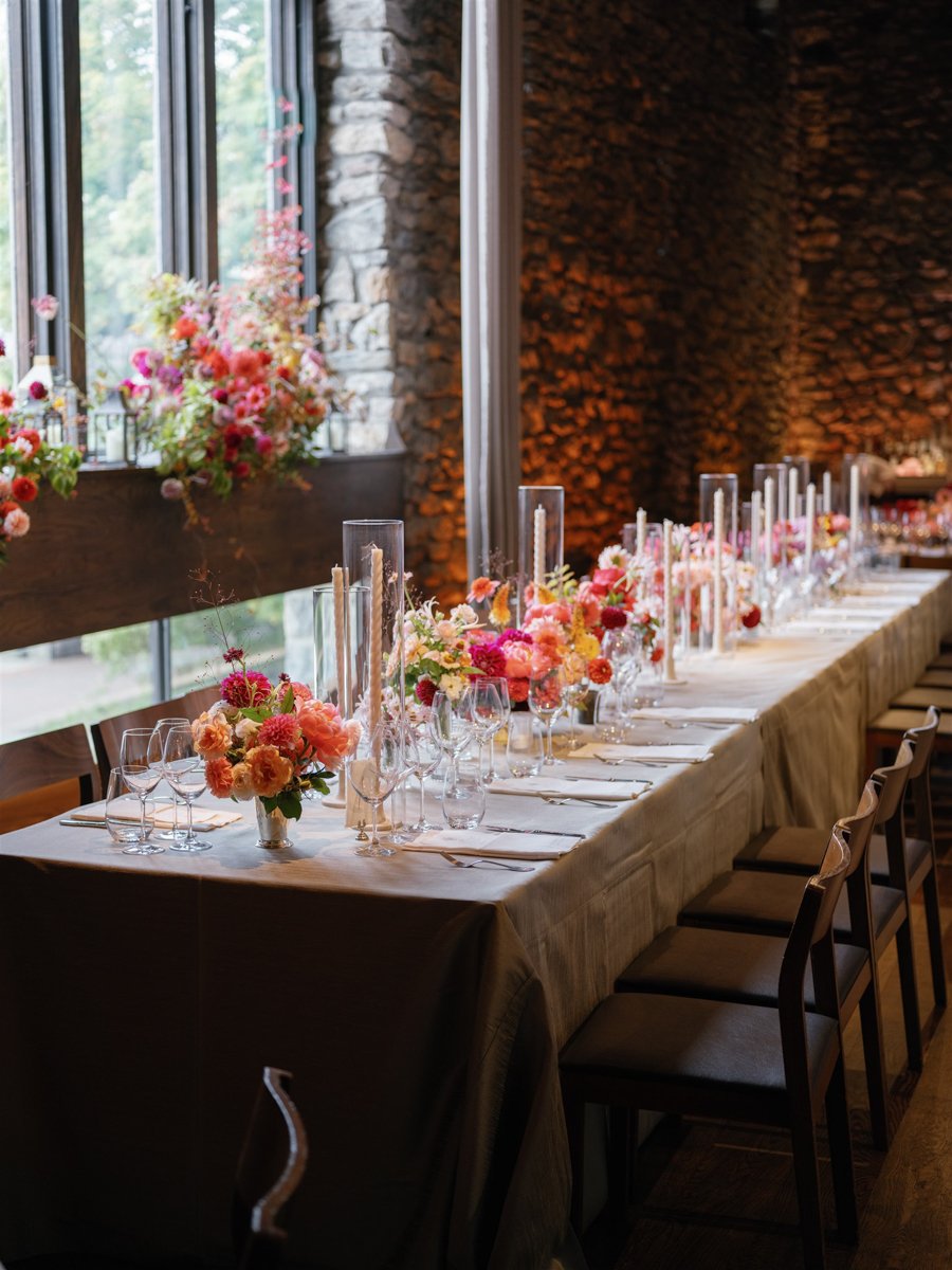 blue-hill-at-stone-barns-wedding-flowers-candles.jpg