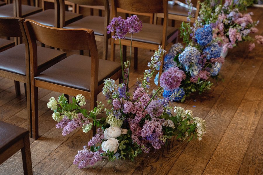 ceremony-aisle-flowers.jpg