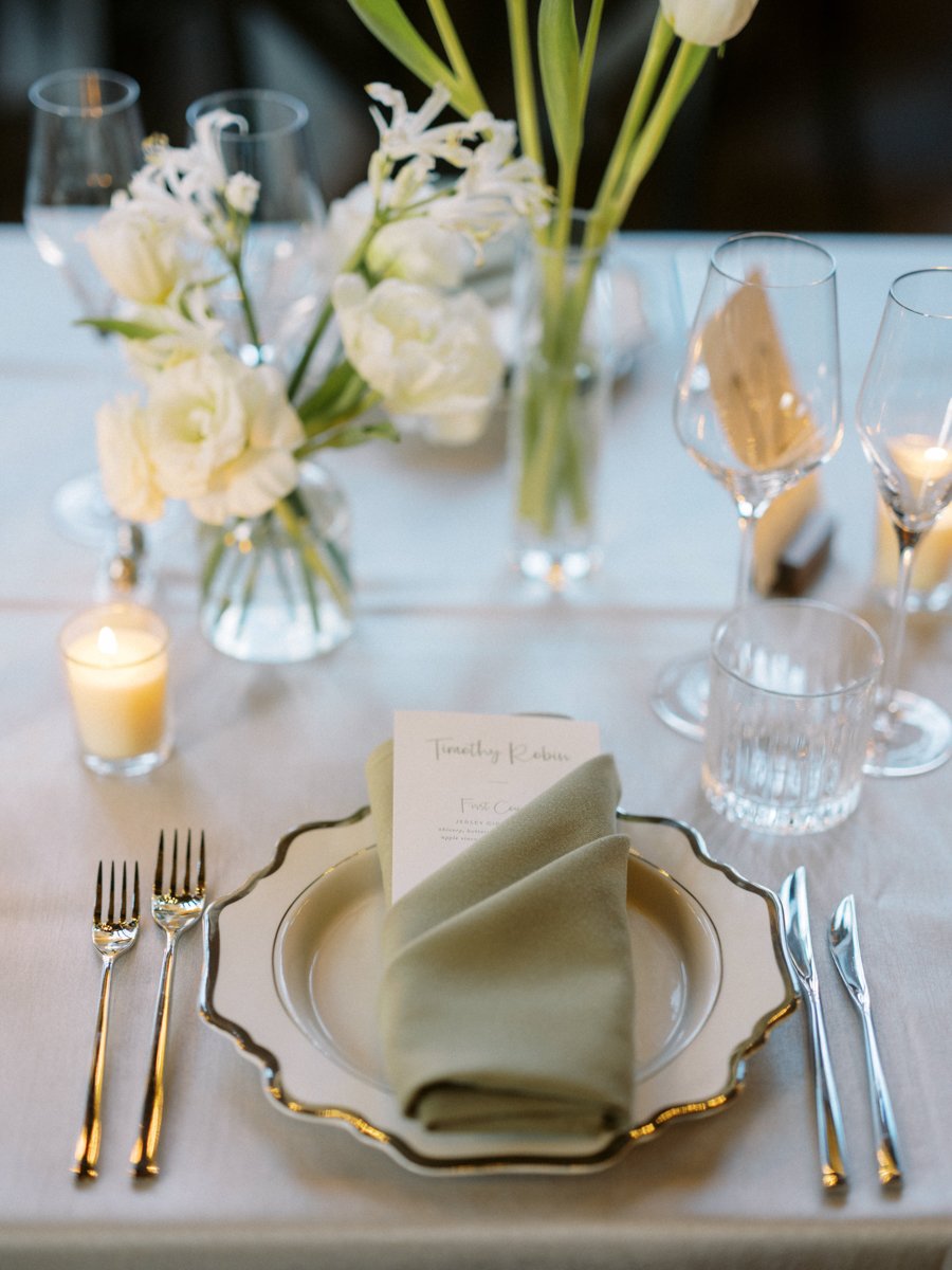 chelsea-square-wedding-reception-green-napkin.jpg