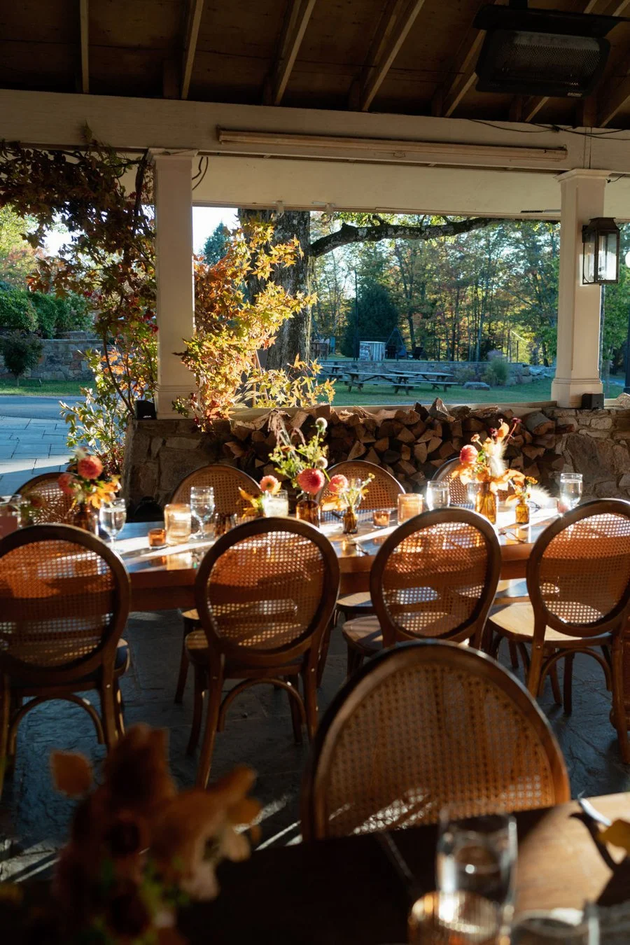 cedar-lakes-estate-rehearsal-dinner-chairs.jpg