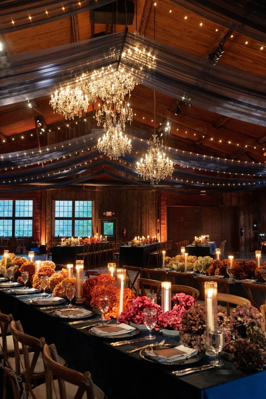 cedar-lakes-estate-dinner-barn.jpg