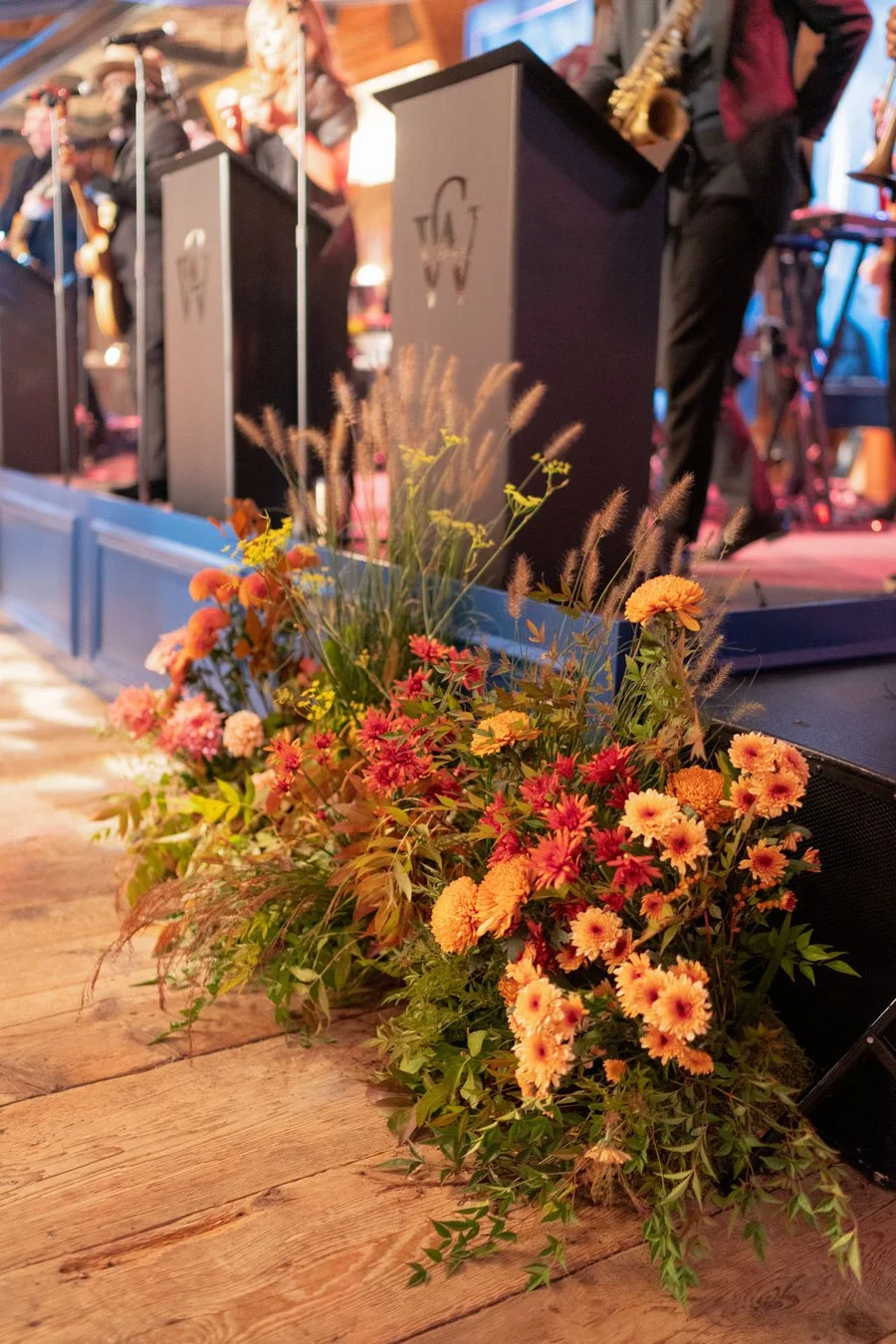 flowers-band-stage.jpg